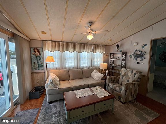 4th image of 8721 S Salt Pond Way