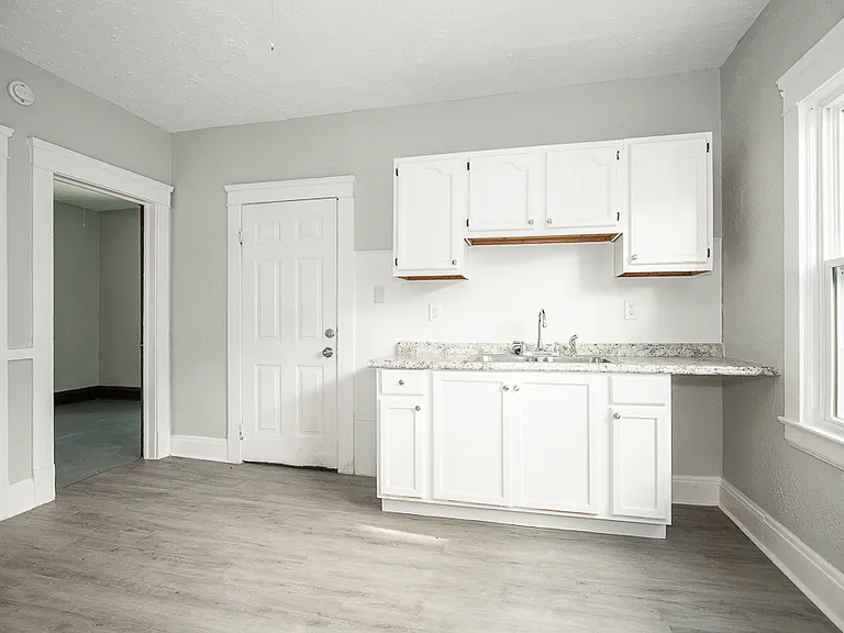 11701 Ablewhite Ave #1 — Photo 9