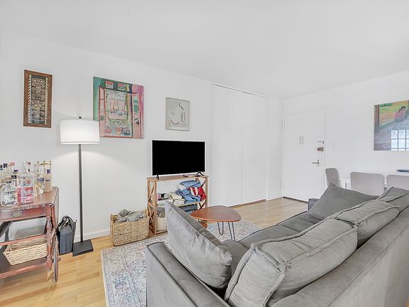 4th image of 345 E 80th St APT 26K