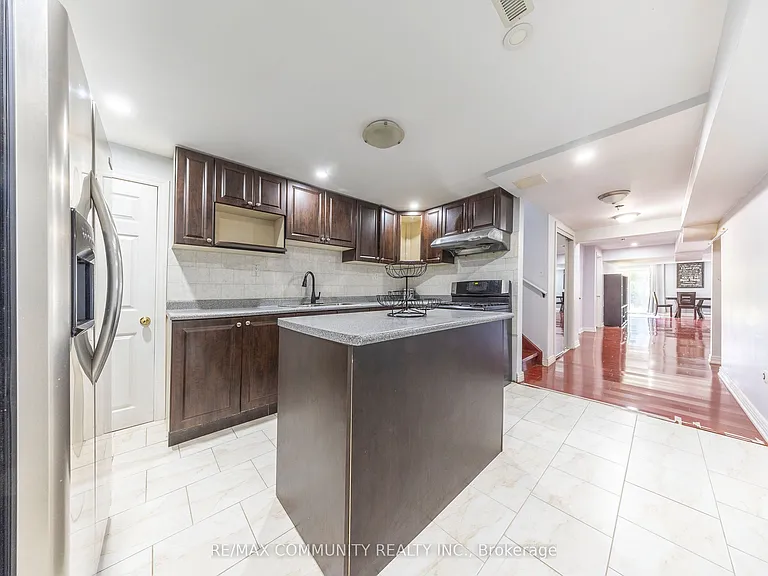 72 Lampman Dr #BASEMENT — Photo 8
