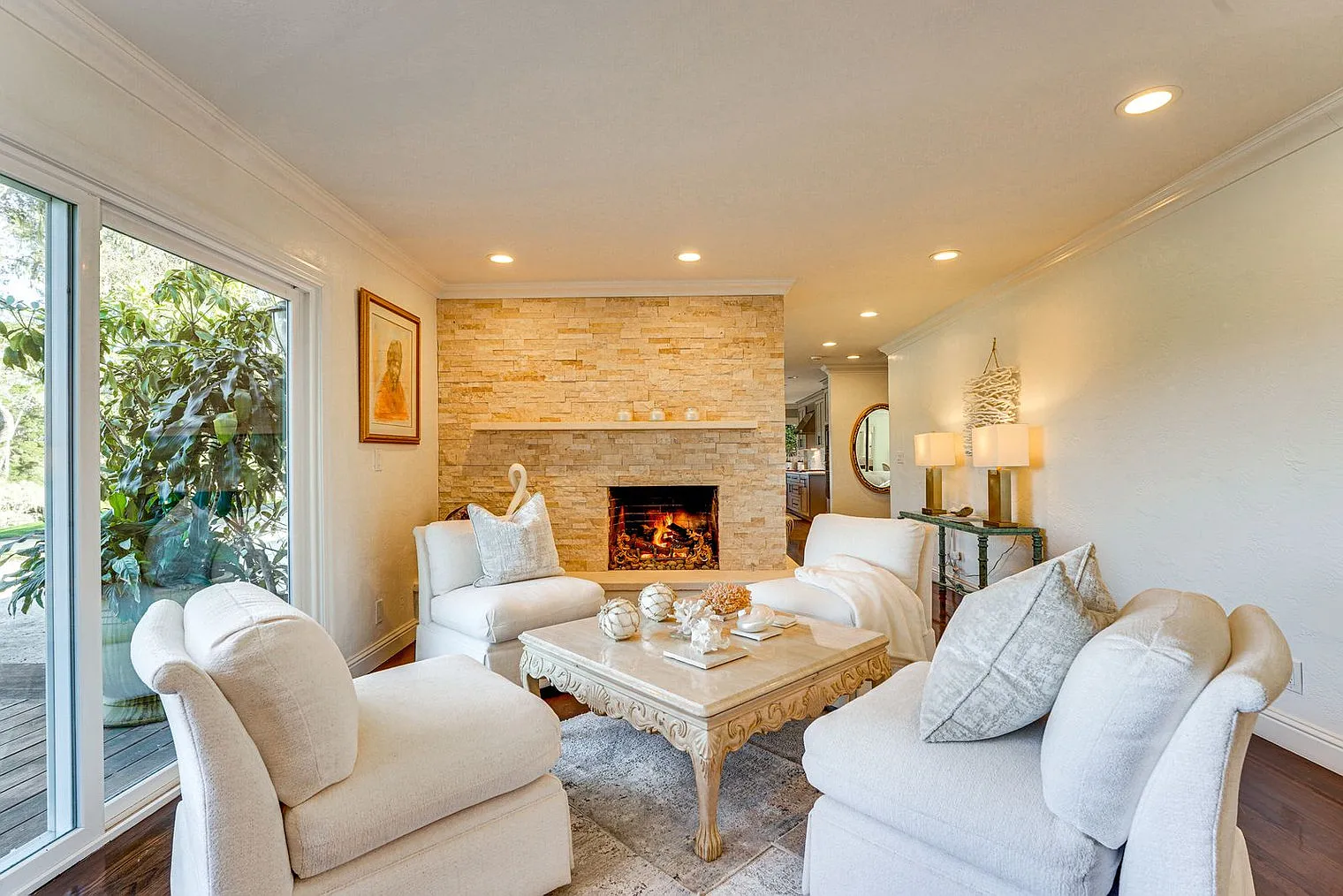 2 bed, 2.0 bath, 1700 sqft, $9,497 — Photo 2