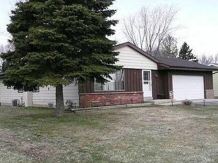 1st image of 805 Memorial Dr