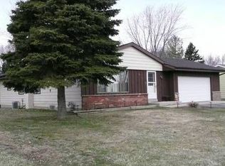 805 Memorial Dr, Kewaskum, WI 53040