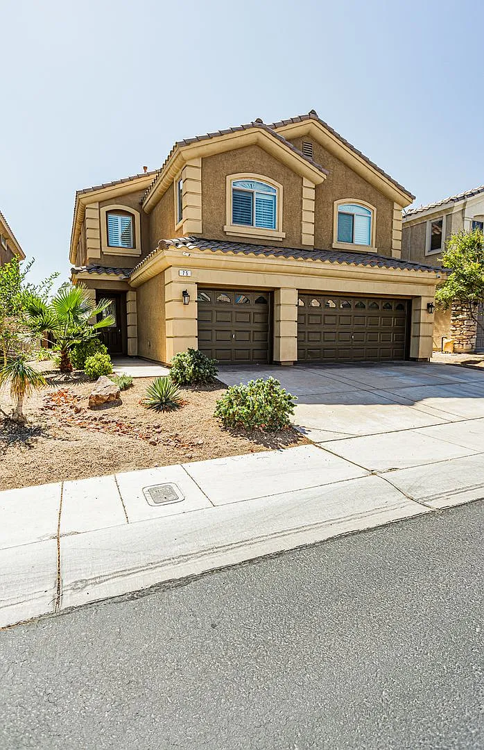 4 Bedroom home located in Rhodes Ranch — Photo 2