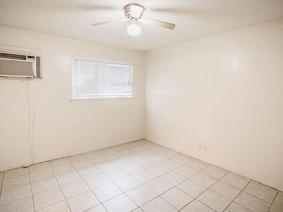 5th image of 1239 N Lbj Dr APT B