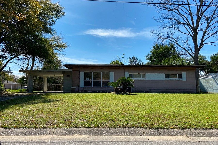 1st image of 111 Aquamarine Ave