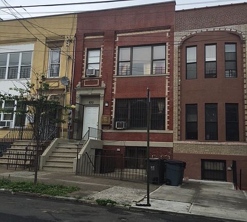 2nd image of 630 Coster St