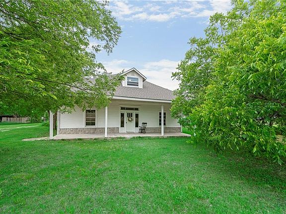 2nd image of 505 County Road 4106