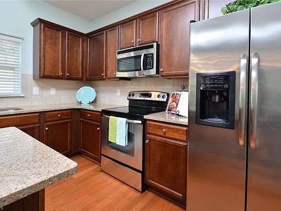 5th image of 4065 Cleburne Ct
