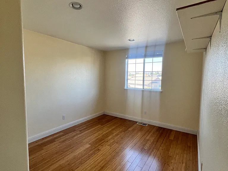 413 Brennan Pl — Photo 19
