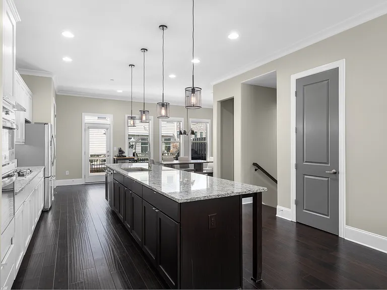 308 Coalter Way — Photo 4