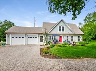 10 Umiak Ave, Jamestown, RI 02835