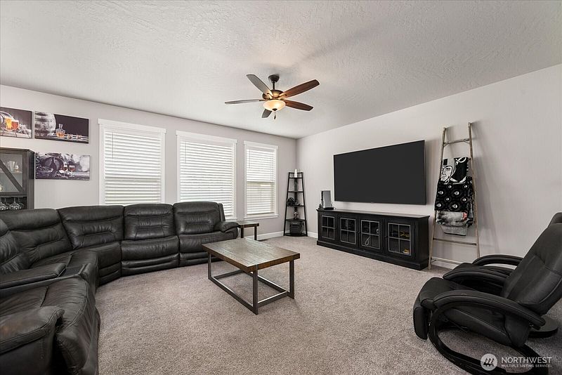 3rd image of 3211 Indigo Lane