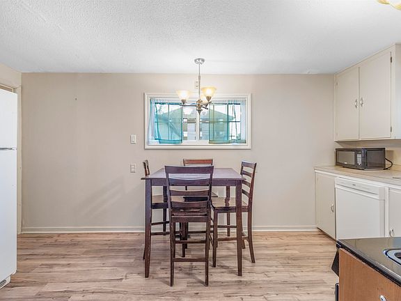 4th image of 4804 49th Ave
