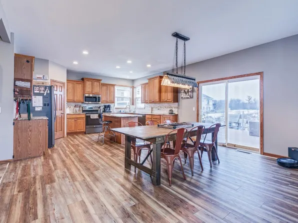 3014 Aaron Dr, Elko New Market, MN 55054