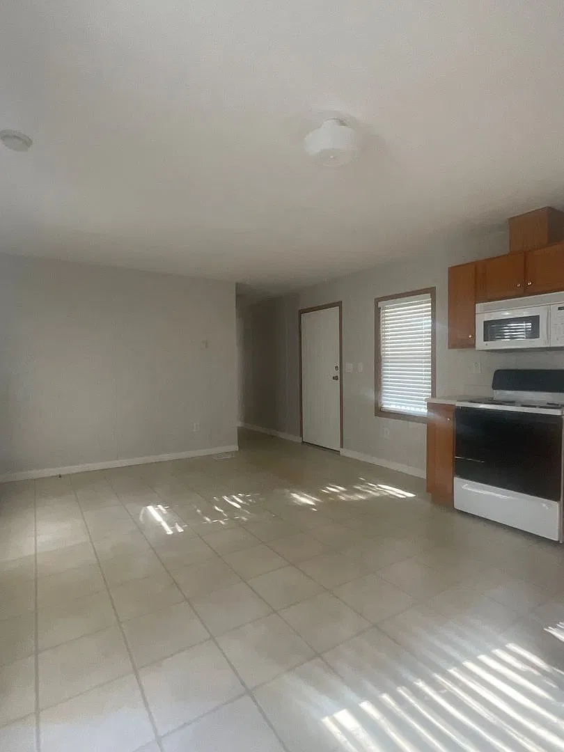 127 Lonesome Hill Unit 1 — Photo 4