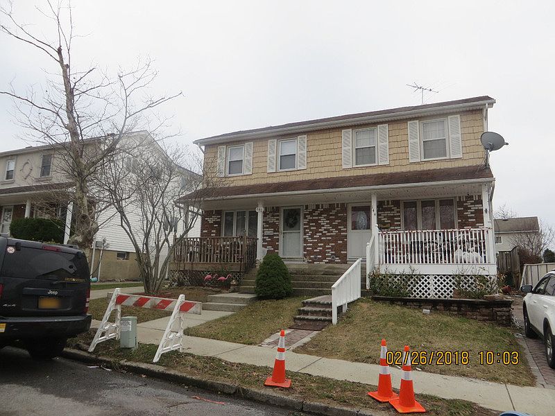 1st image of 140 E Figurea Ave