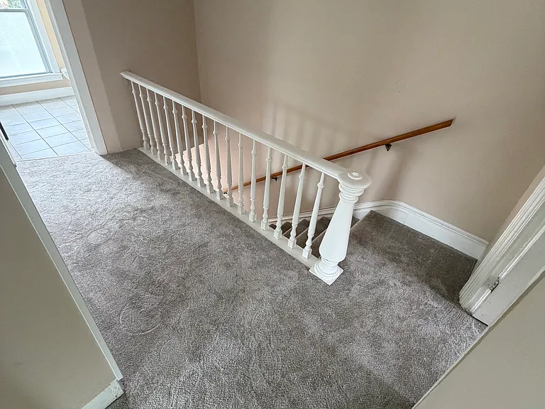 140 Summit St #2 — Photo 7