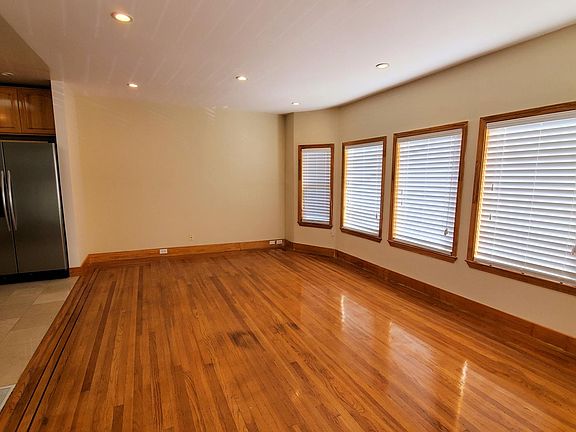 3rd image of 880 Jenevein Ave
