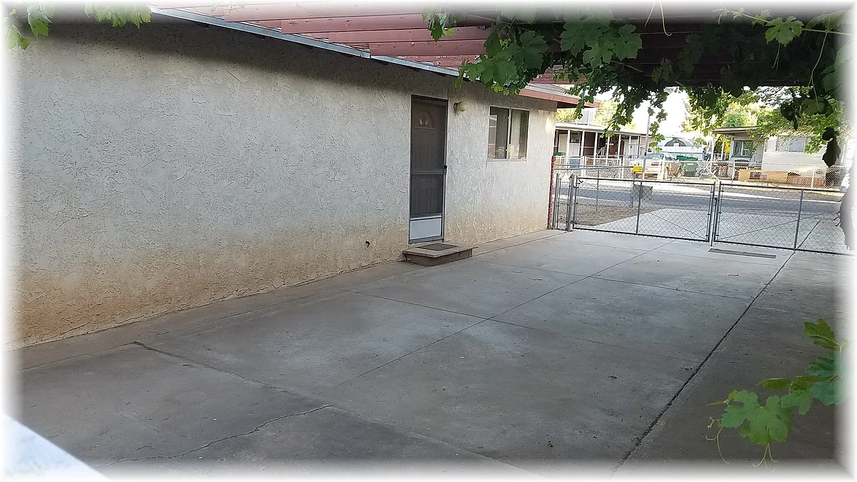 Building Photo - 3605 E Devlin Ave