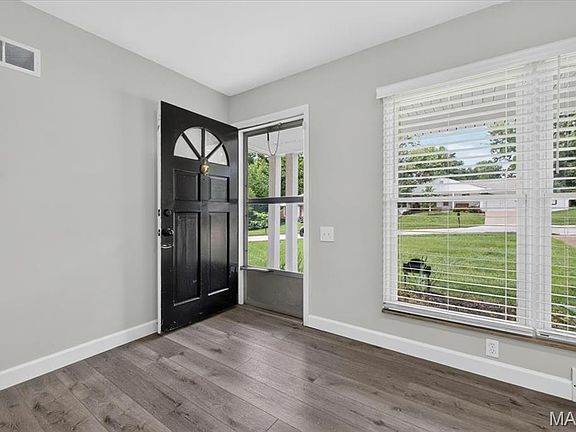 5th image of 328 Danworth Ct