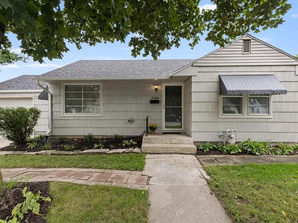 2106 Lawndale Ave, Rockford, IL 61103