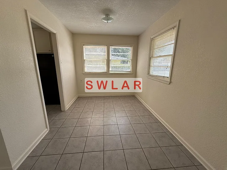 3542 Monroe St — Photo 5