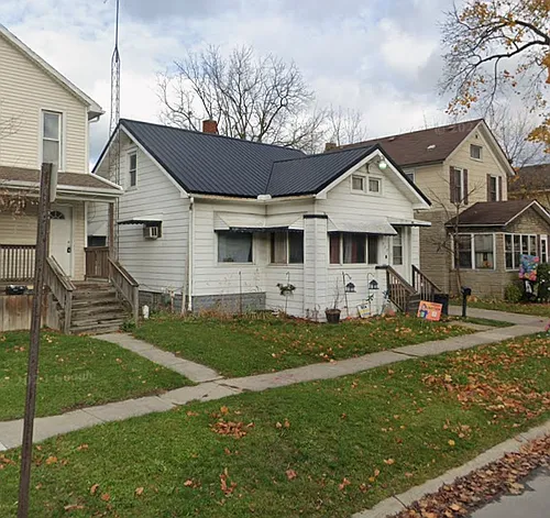 937 Howard St Photo 1