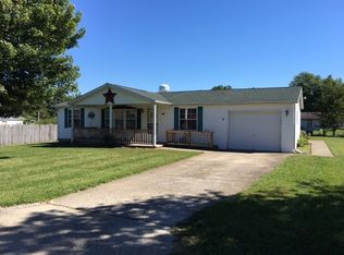 818 Carter Ave, Mitchell, IN 47446