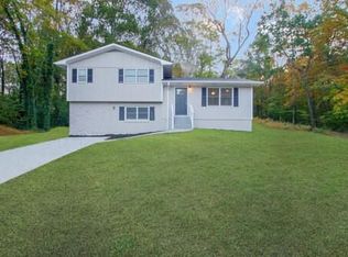 5712 Oak Grove Dr, Acworth, GA 30102