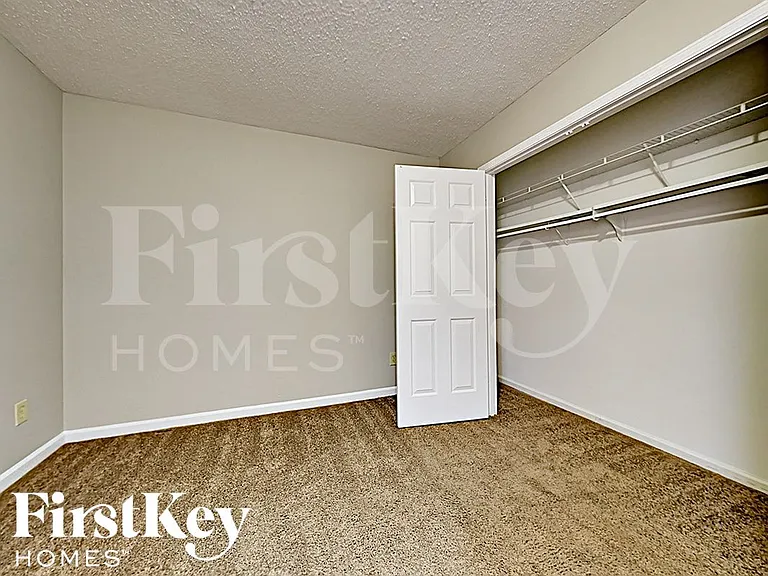 6773 Rockbrook Dr — Photo 9