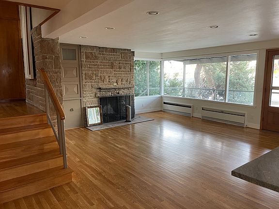 4th image of 2928 Fuhrman Ave E #B