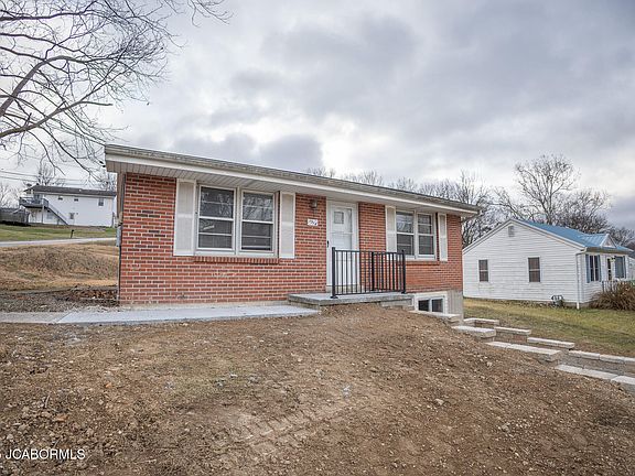 3rd image of 1514 Marsha Ln