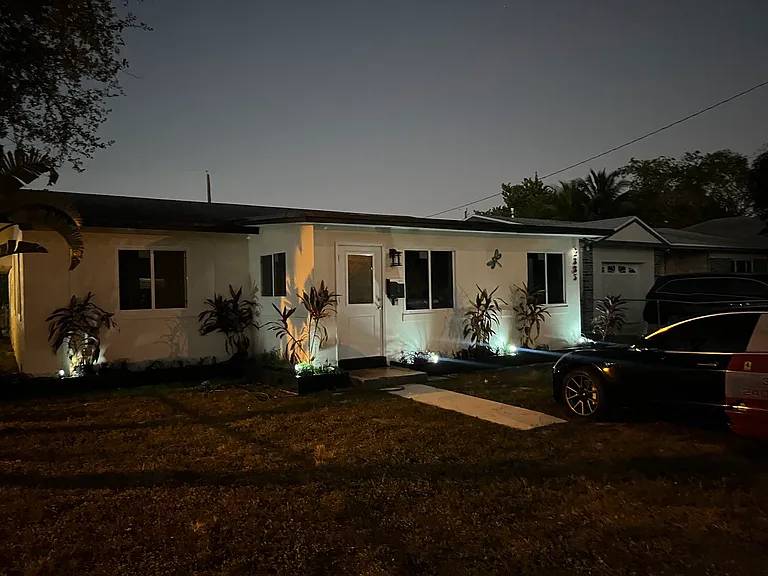 2335 Roosevelt St — Photo 20