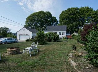 3 Marshall Ln, Middletown, RI 02842