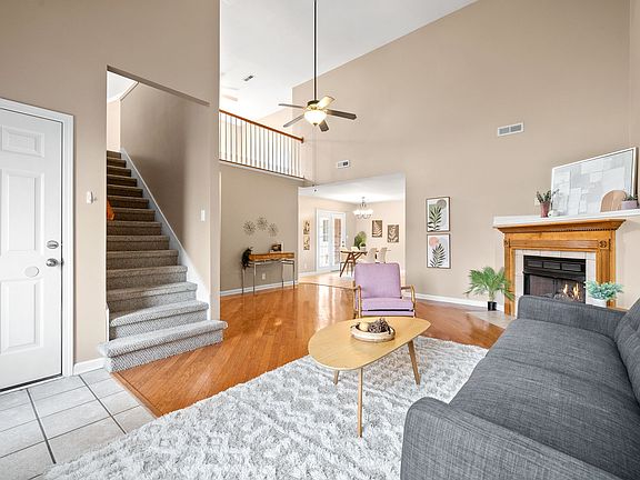 3rd image of 994 Culverson Ct