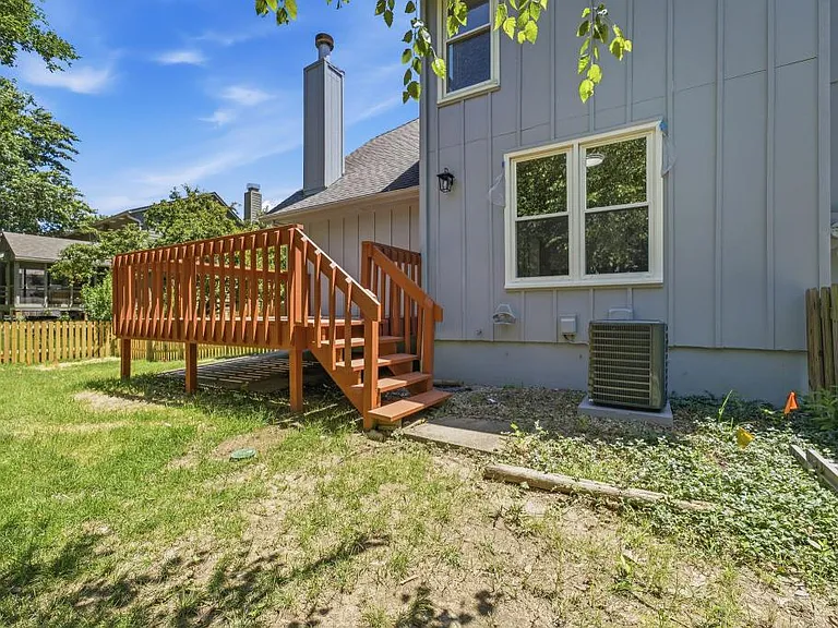 11804 Oakmont St — Photo 30