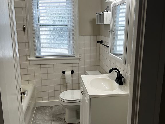 2nd image of 2151 Olive Ave