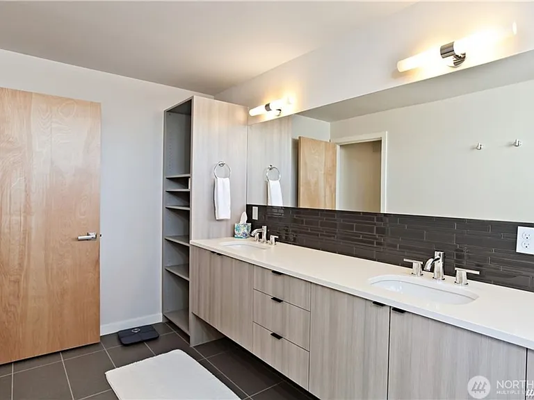 5207 S Willow St — Photo 13