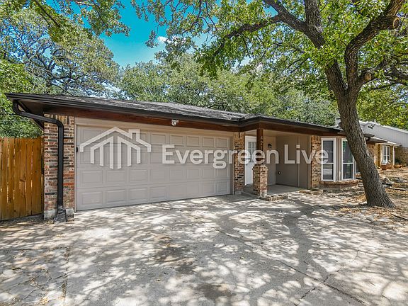 2nd image of 4215 Oak Country Dr