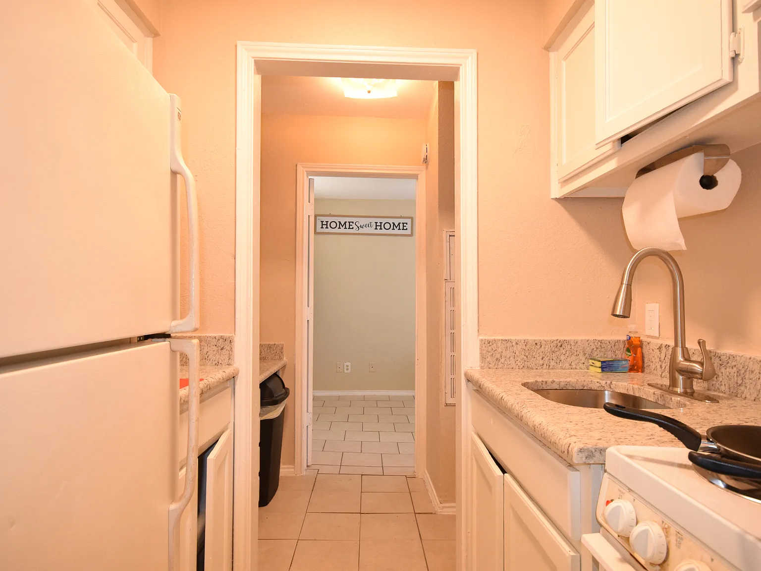 1 bed, 550 sqft, $1,000 — Photo 3