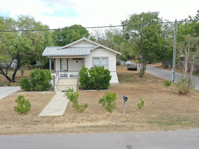 404 W Walnut St — Photo 20