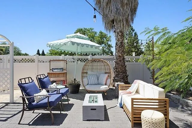 8247 Seeno Ave — Photo 1