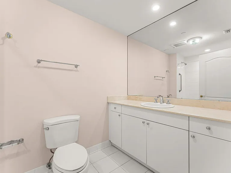 550 SE Mizner Blvd #B501 — Photo 24