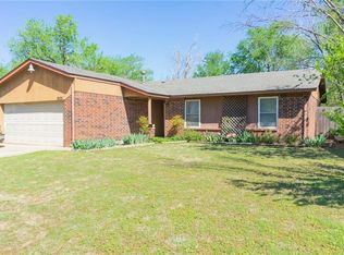 9531 Briarwood Dr, Midwest City, OK 73130