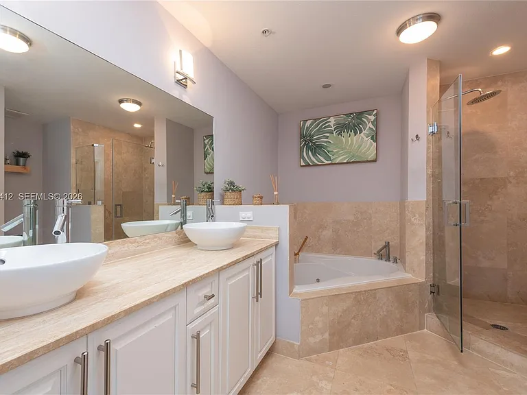 1650 Galiano St #Townhouse 14 — Photo 19