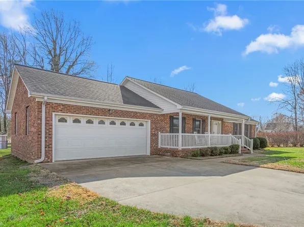 1116 W Old Glencoe Rd, Burlington, NC 27217