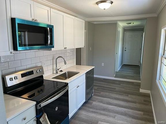 3rd image of 244 Monica Dr