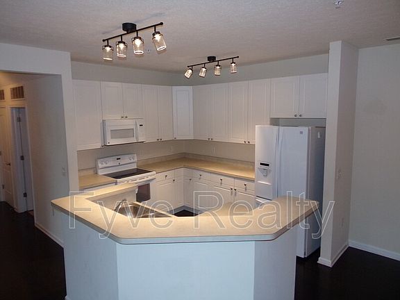 4th image of 3842 Carberry Dr