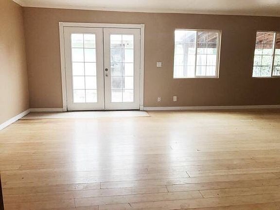 3rd image of 20303 Seine Ave